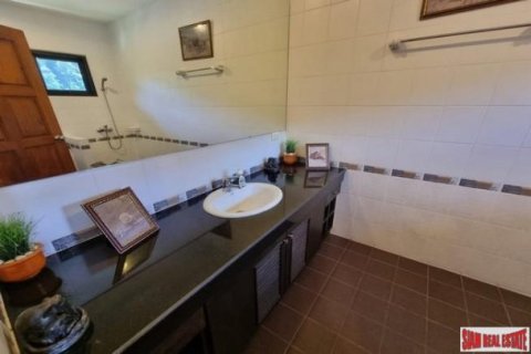 3 bedrooms Villa in Kata, Thailand No. 96357 4