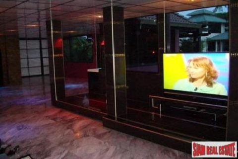 4 bedrooms House in Jomtien Beach, Thailand No. 96478 5