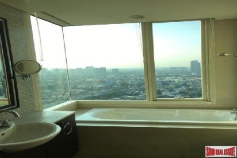 3 bedrooms Apartment in Bangkok, Thailand No. 96637 9