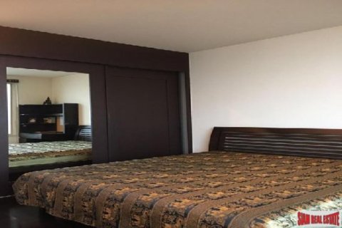 3 bedrooms Apartment in Bangkok, Thailand No. 96637 7