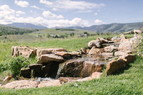 8 bedrooms House in Edwards, USA No. 71503 25