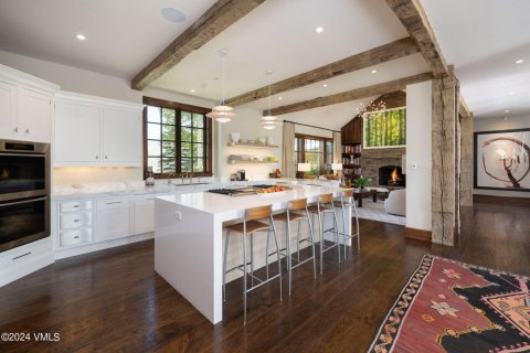 8 bedrooms House in Edwards, USA No. 71503 6