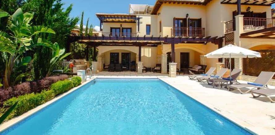 3 chambres House à Paphos, Cyprus No. 84356