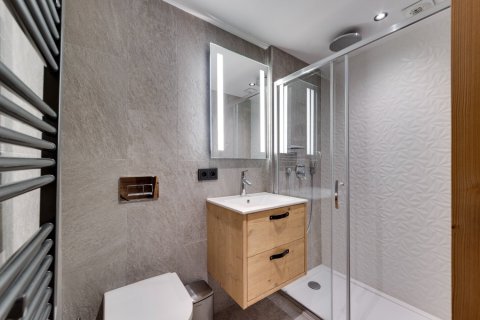 4 dormitorios Apartment en Val-d'Isere, France No. 99433 17