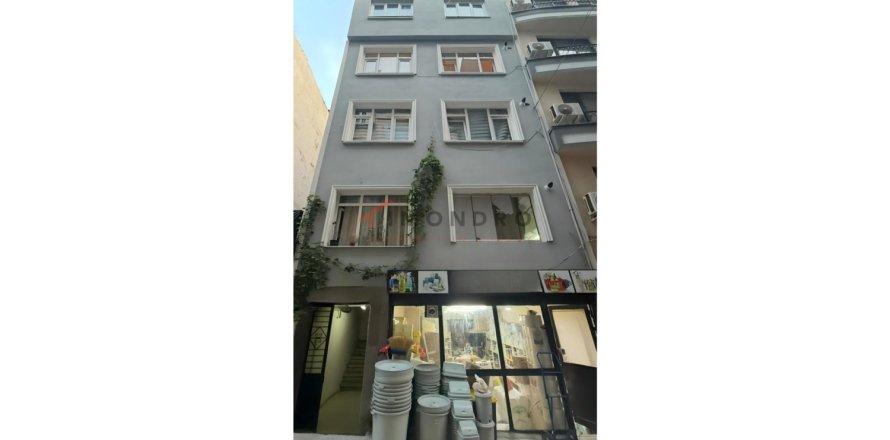 11 chambres Appartement à Beyoglu, Turkey No. 124367
