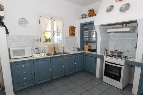 2 bedrooms House in Kranidi, Greece No. 107520 3