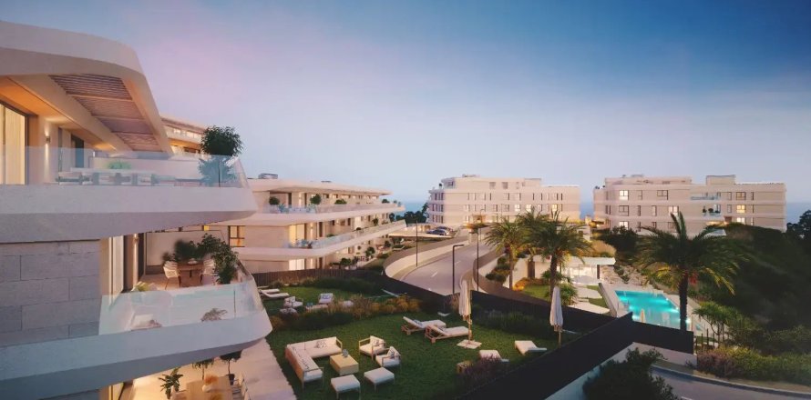 3 bedrooms Apartment in Estepona, Spain No. 111892