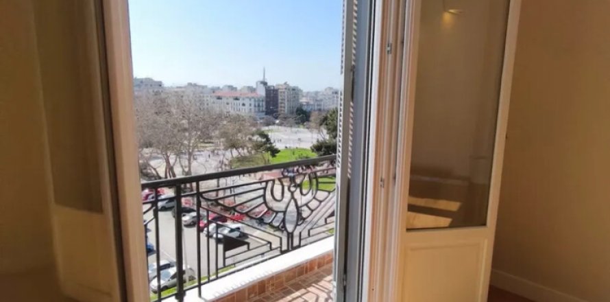 2 bedrooms Apartment in Thessaloniki, Greece No. 125002