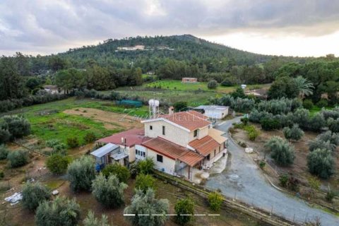 3 bedrooms House in Pyrga, Cyprus No. 79649 1