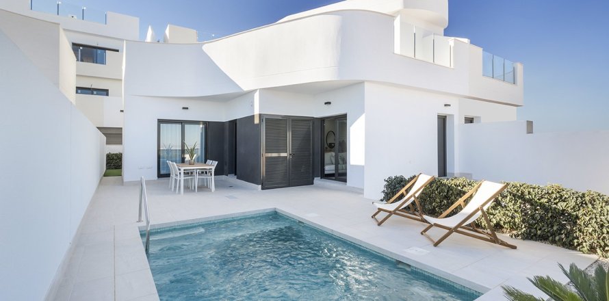 3 dormitorios Apartment en Torrevieja, Spain No. 126587