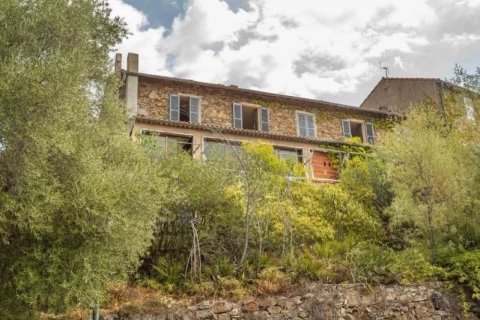 20 bedrooms Commercial property in Grimaud, France No. 80047 1