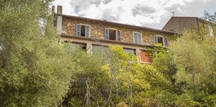 20 bedrooms Commercial property in Grimaud, France No. 80047