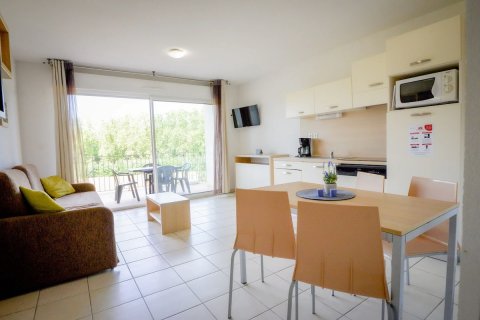 2 bedrooms Apartment in Azille, France No. 69469 12