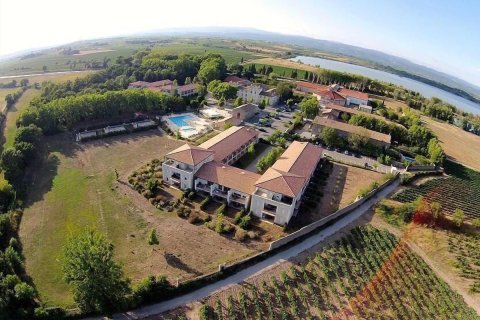 2 bedrooms Apartment in Azille, France No. 69469 2