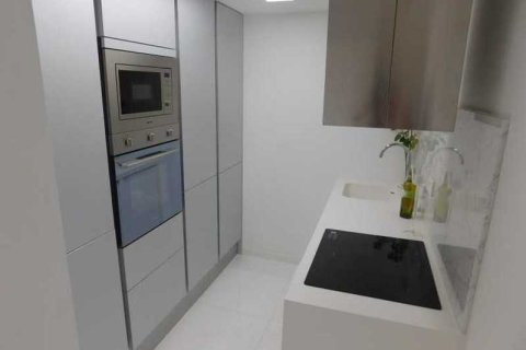 3 bedrooms Apartment in Germasogeia, Cyprus No. 32838 8