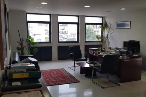 440m² Commercial property in Kalamaria, Greece No. 57689 23