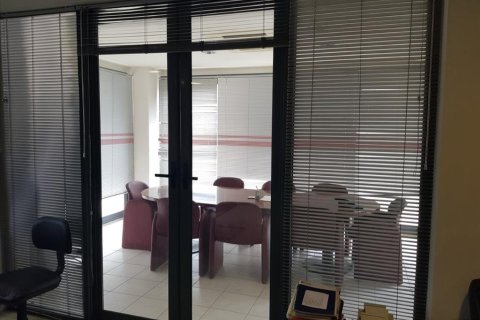 440m² Commercial property in Kalamaria, Greece No. 57689 27