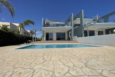 3 bedrooms Apartment in Pervolia, Cyprus No. 102150 16