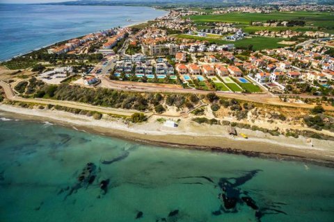 3 bedrooms Apartment in Pervolia, Cyprus No. 102150 4