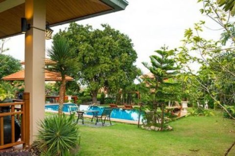 4 bedrooms Villa in Hua Hin, Thailand No. 95869 2