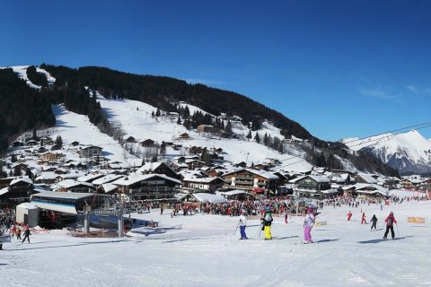 2 bedrooms Apartment in Les Gets, France No. 69465 8