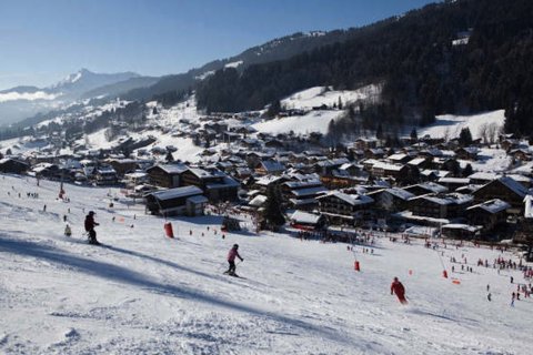 2 bedrooms Apartment in Les Gets, France No. 69465 7