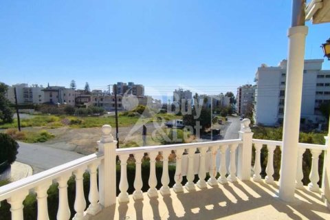 4 bedrooms Villa in Agios Tychonas, Cyprus No. 84370 13