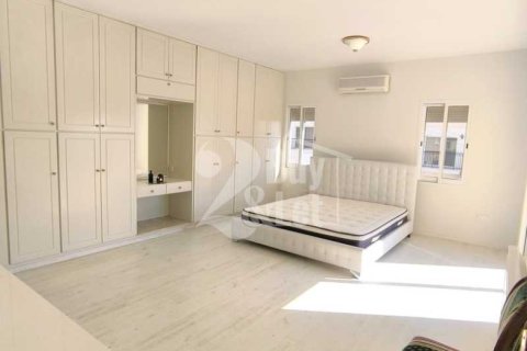 4 bedrooms Villa in Agios Tychonas, Cyprus No. 84370 7