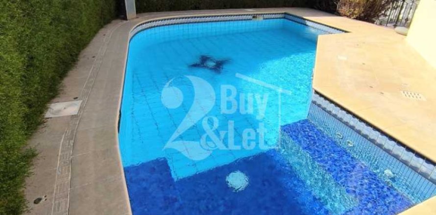 4 bedrooms Villa in Agios Tychonas, Cyprus No. 84370