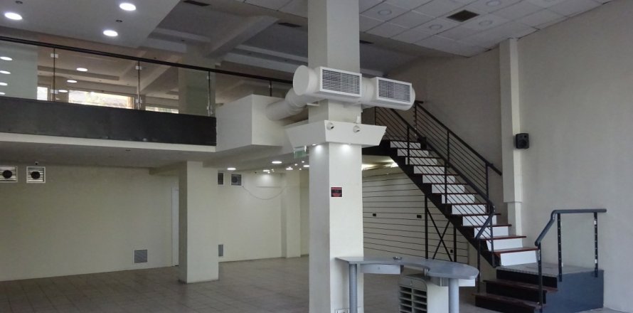 454m² Commercial property in Thessaloniki, Greece No. 57235