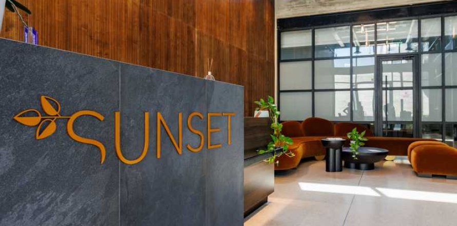 3 bedrooms Apartment in Limassol, Cyprus No. 103002