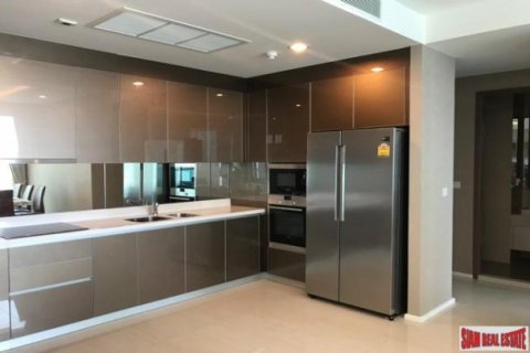 3 bedrooms Apartment in Bangkok, Thailand No. 96842 10
