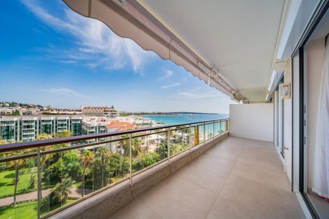 2 bedrooms Apartment in Cannes, France No. 67283 7