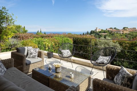 5 bedrooms House in Cabris, France No. 68736 1