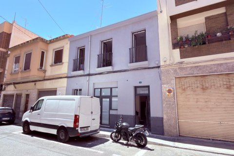 10 dormitorios Commercial property en Alicante, Spain No. 127034