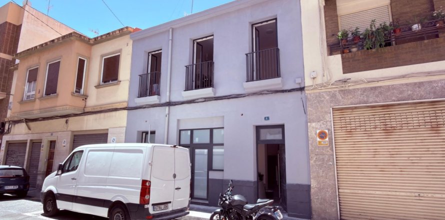 10 dormitorios Commercial property en Alicante, Spain No. 127034