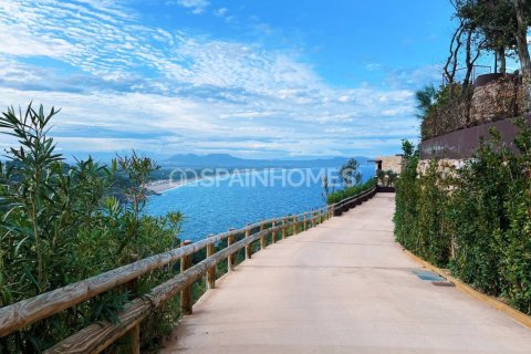 4 bedrooms Villa in Hoa Hung, Vietnam No. 88159 8