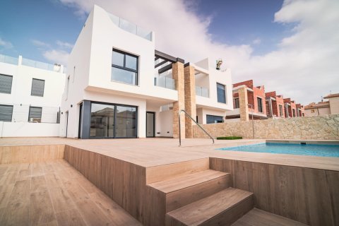 4 bedrooms Villa in Punta Prima, Spain No. 111519