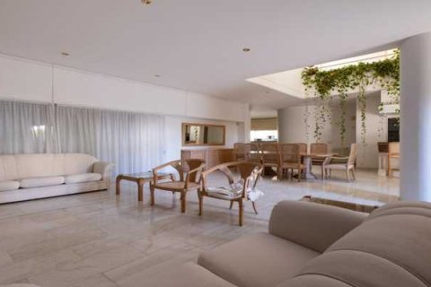 6 bedrooms House in Limassol, Cyprus No. 79375 3