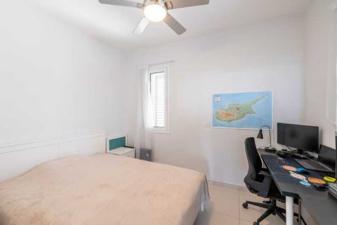 3 bedrooms House in Chloraka, Cyprus No. 79888 16