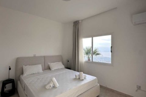 5 bedrooms House in Tala, Cyprus No. 101092 8