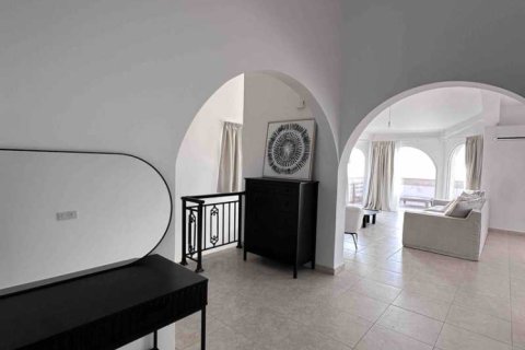 5 bedrooms House in Tala, Cyprus No. 101092 9