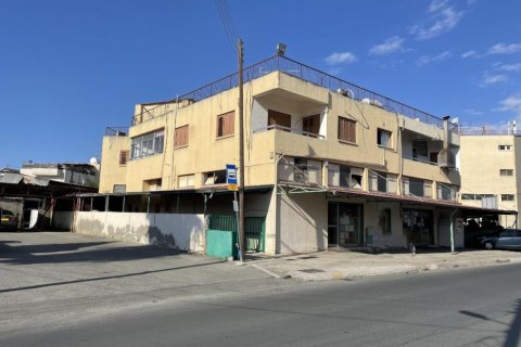 736m² Commercial property à Larnaca, Cyprus No. 107077 2