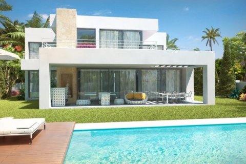 4 bedrooms House in Estepona, Spain No. 25470