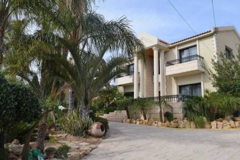 5 chambres House à Agios Athanasios, Cyprus No. 31549 4