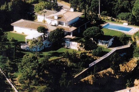 Недвижимость с 5 спальнями в Ta Gia, Вьетнам №25264