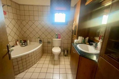 4 bedrooms Villa in Aradippou, Cyprus No. 79400 7