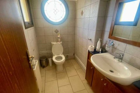 4 bedrooms Villa in Aradippou, Cyprus No. 79400 10