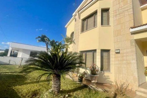 4 bedrooms Villa in Aradippou, Cyprus No. 79400 9