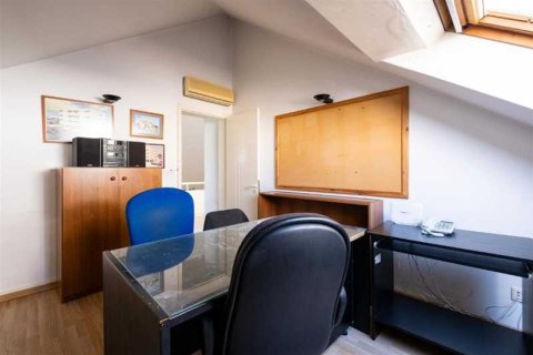 4 bedrooms House in Limassol, Cyprus No. 75670 13